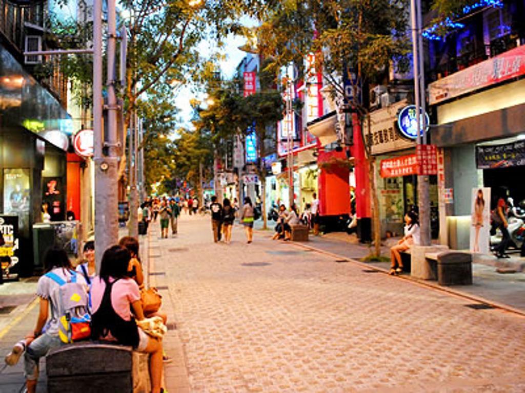 Central Hotel Taoyuan Extérieur photo