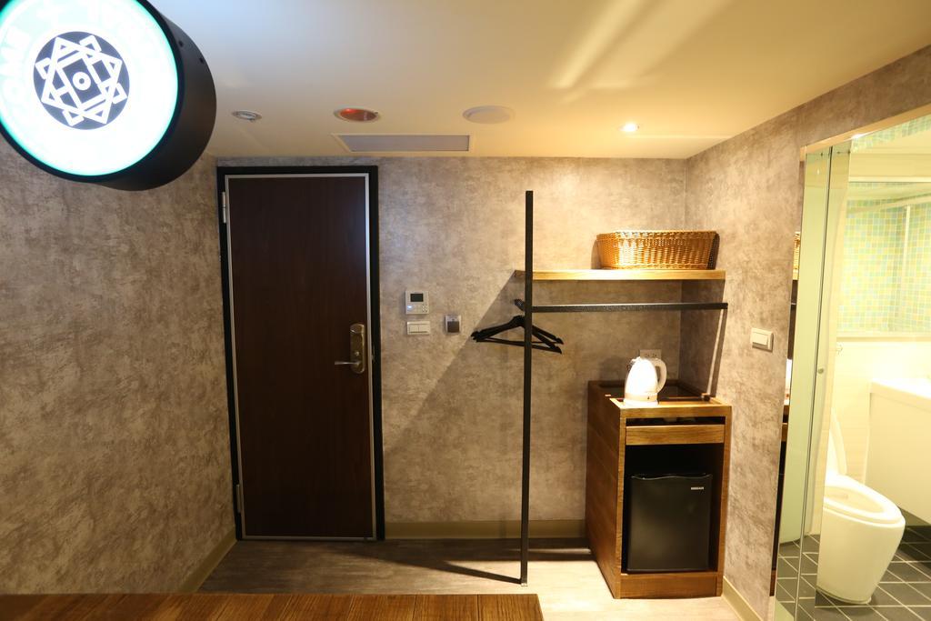 Central Hotel Taoyuan Extérieur photo